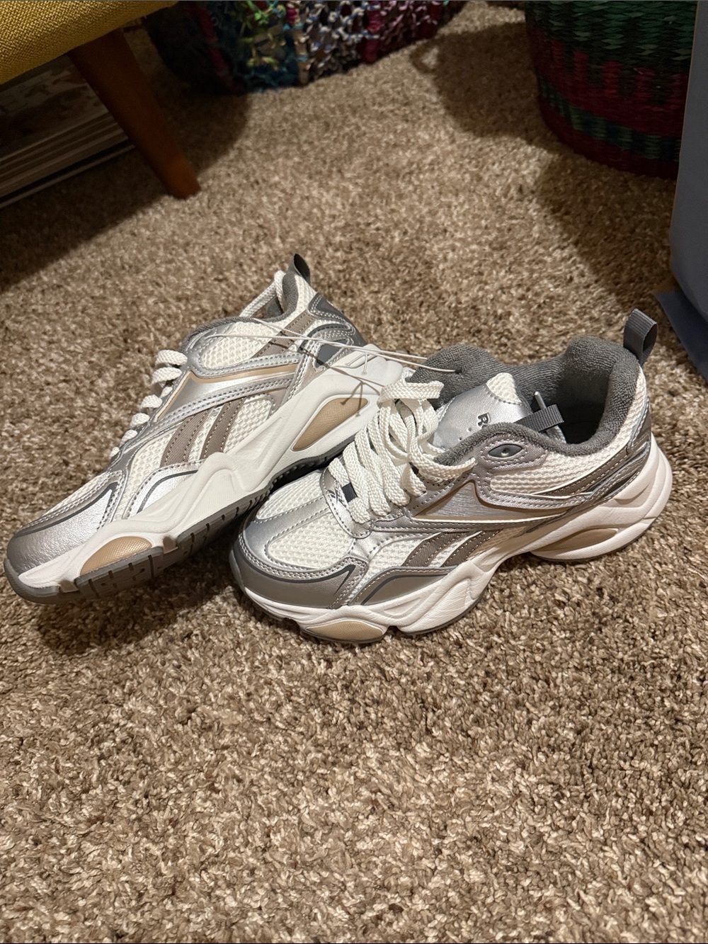 NEW / NEVER WORN Reebok Women's White and Gray Chunky Sneakers